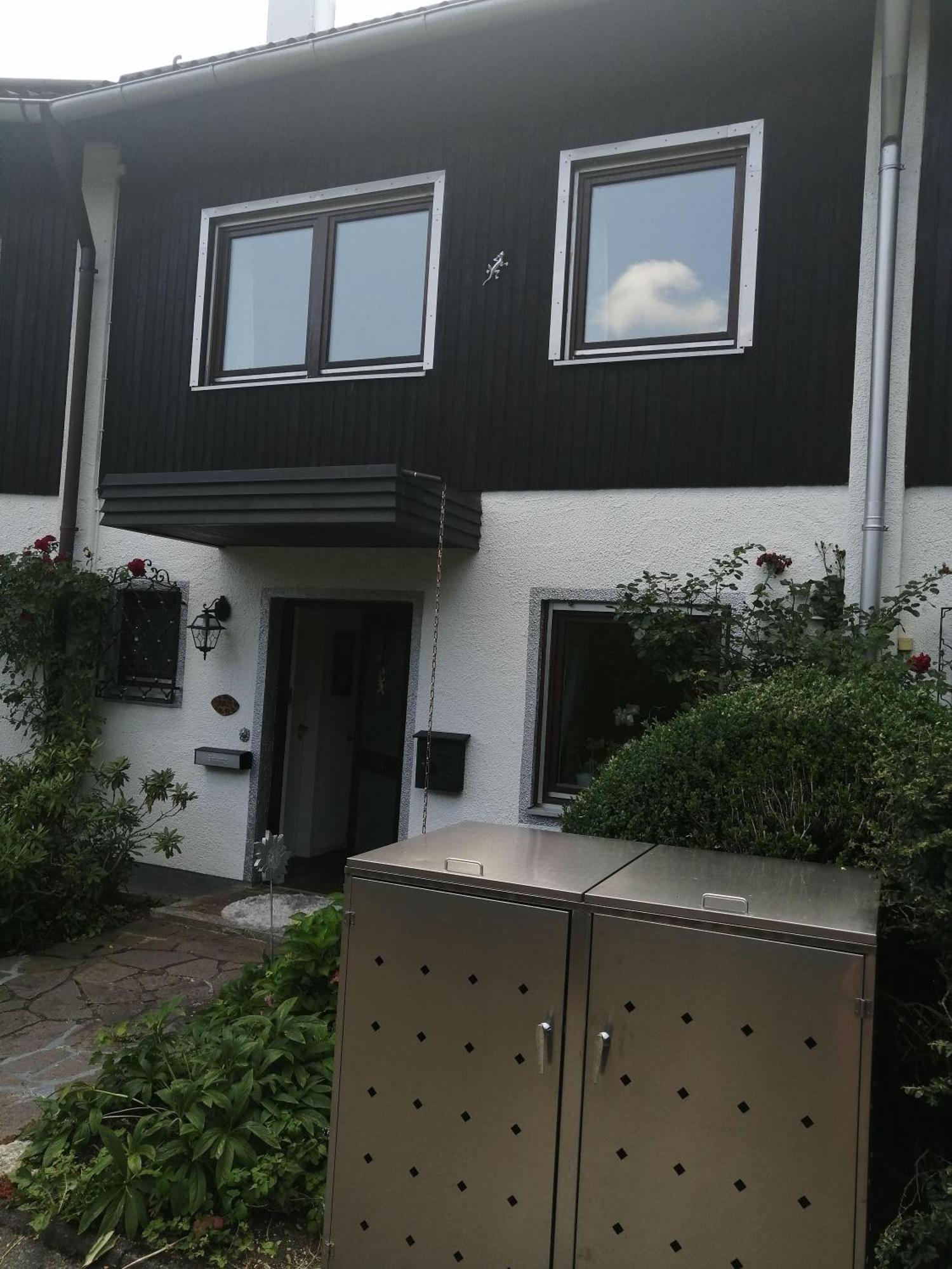Elegant-Terraced-House-With-Bikes-Near-The-Lake-Children-At-Least-6-A-Old Starnberg Exterior photo